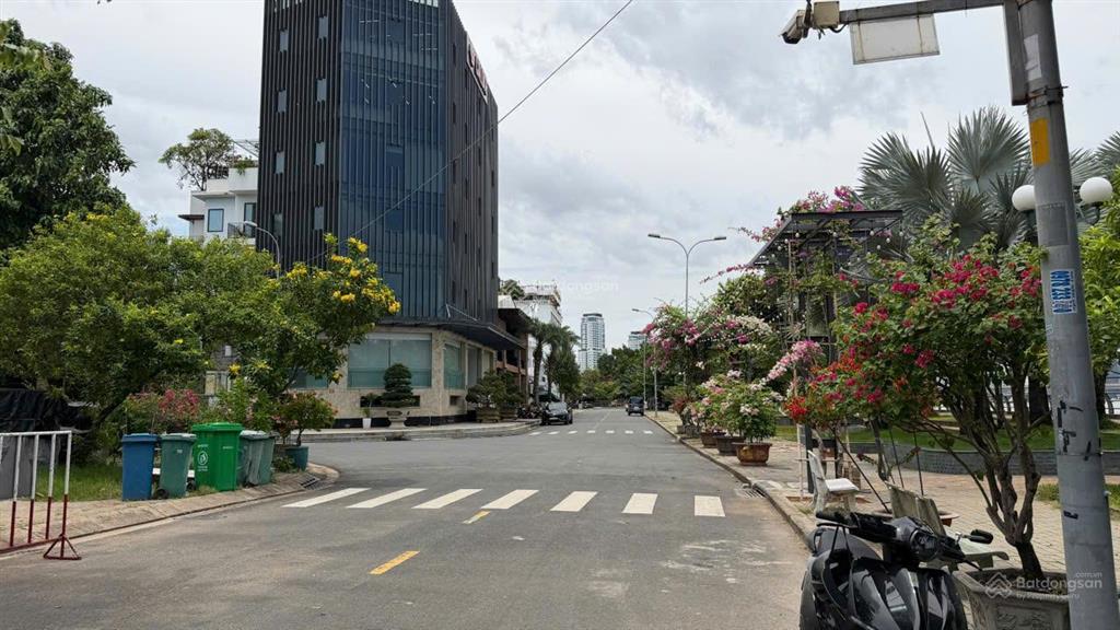 Bán nhà trần não, view trực diện sông sài gòn, 10x20m, 1 lầu, đối diện landmark81, 80 tỷ