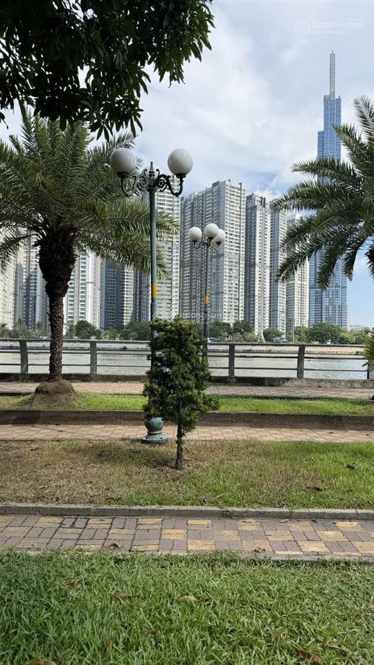 Bán nhà trần não, view trực diện sông sài gòn, 10x20m, 1 lầu, đối diện landmark81, 80 tỷ