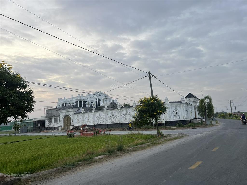 Bán đất mt cao thị mai, 10x43, 430m2, full thổ cư, đã san lấp, 2.35 tỷ