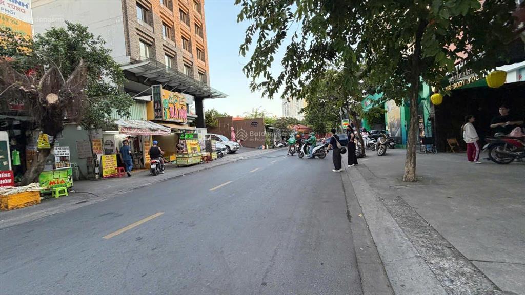 Bán nhà mt quốc hương, 6.3x23, 135m2, gần trường đh văn hoá, tp. hồ chí minh, 40 tỷ