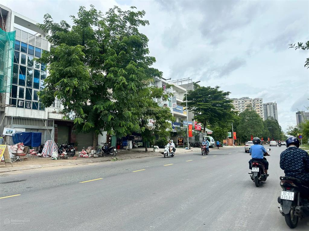 Bán nhà mt nguyễn hoàng, 4x20, 80m2, 1 hầm, 4 tầng, gần lương định của, 26 tỷ