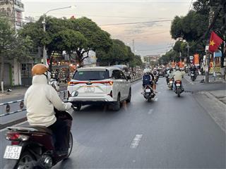 Cần bán nhà mặt tiền đường nguyễn ái quốc gần ngã tư tân phong dt 10x30 giá 20 tỷ