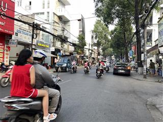 Chính chủ cần bán nhà mt kinh doanh phan đình phùng vị trí đẹp dt 5,1x21 ( nở hậu)