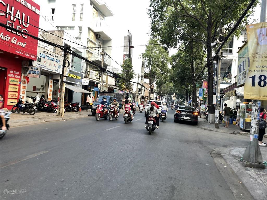 Chính chủ cần bán nhà mt kinh doanh phan đình phùng vị trí đẹp dt 5,1x21 ( nở hậu)