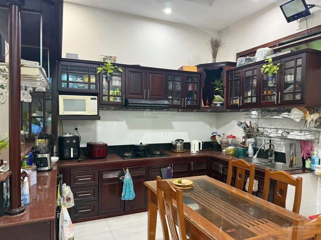 Cần bán căn biệt thự 1 trệt 2 lầu gần võ thị sáu khu d2d diện tích 8x20