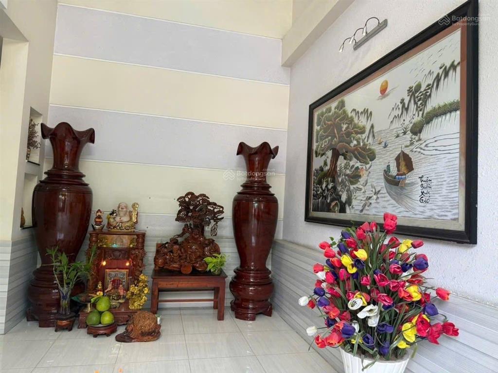 Cần bán căn biệt thự 1 trệt 2 lầu gần võ thị sáu khu d2d diện tích 8x20