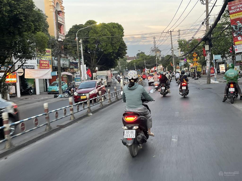 Cần bán đất mặt tiền kinh doanh nguyễn ái quốc gần ngã tư tân phong, gần b5 dt 5x36m giá chỉ 12 tỷ