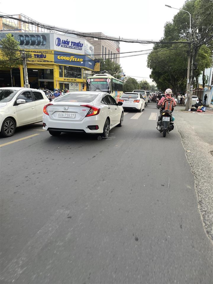 Chính chủ cần bán nhà 2 mặt tiền kinh doanh đường trương định gần ngã tư vincom diện tích 5x20