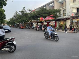 Chính chủ cần bán nhà 1 trệt 2 lầu mặt tiền kinh doanh kế bên chợ lý văn sâm giá 6,3 tỷ