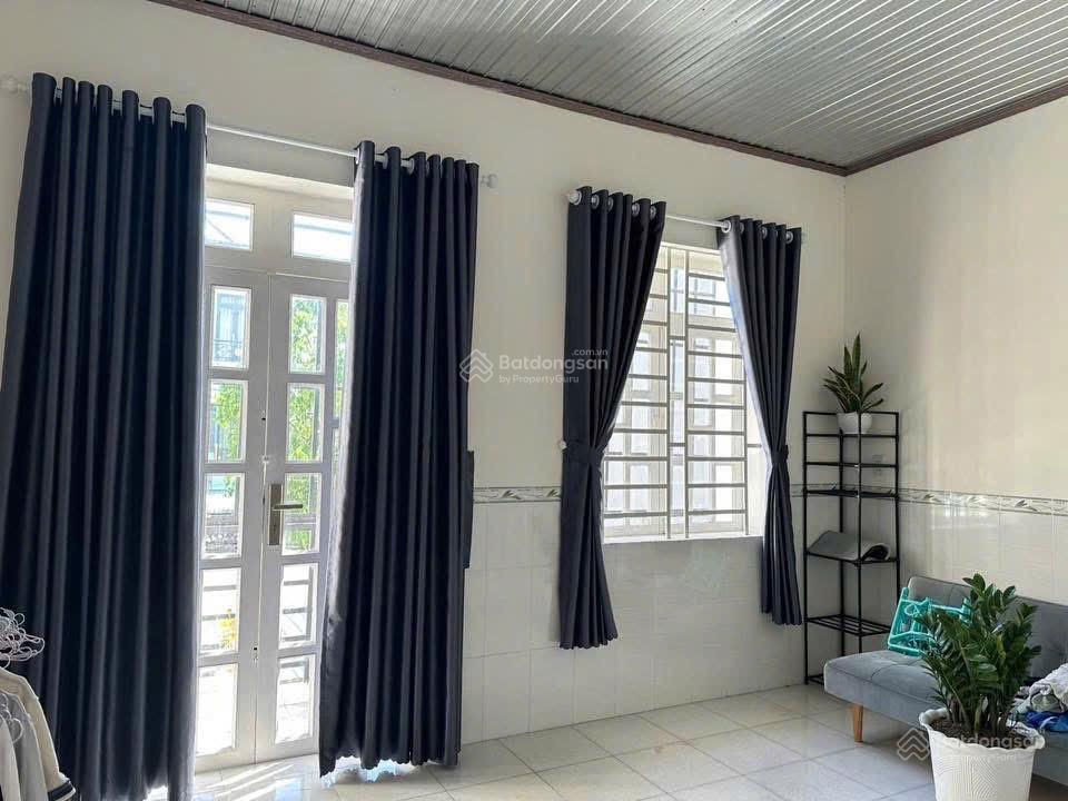 Chính chủ cần bán nhà 1 trệt 1 lầu kdc lavander thạnh phú nay là phường tân triều giá 2 tỷ 550tr