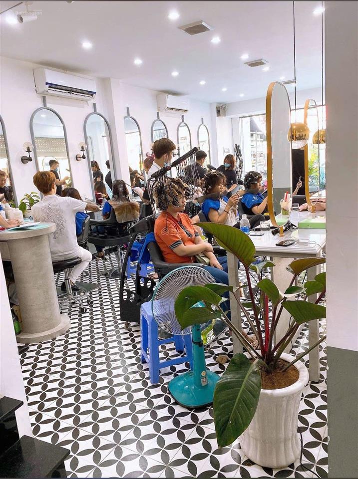 Cho thuê nhà 1 trệt 2 lầu góc 2 mặt tiền đường phạm văn thuận ngay chợ tam hiệp giá 22tr/tháng