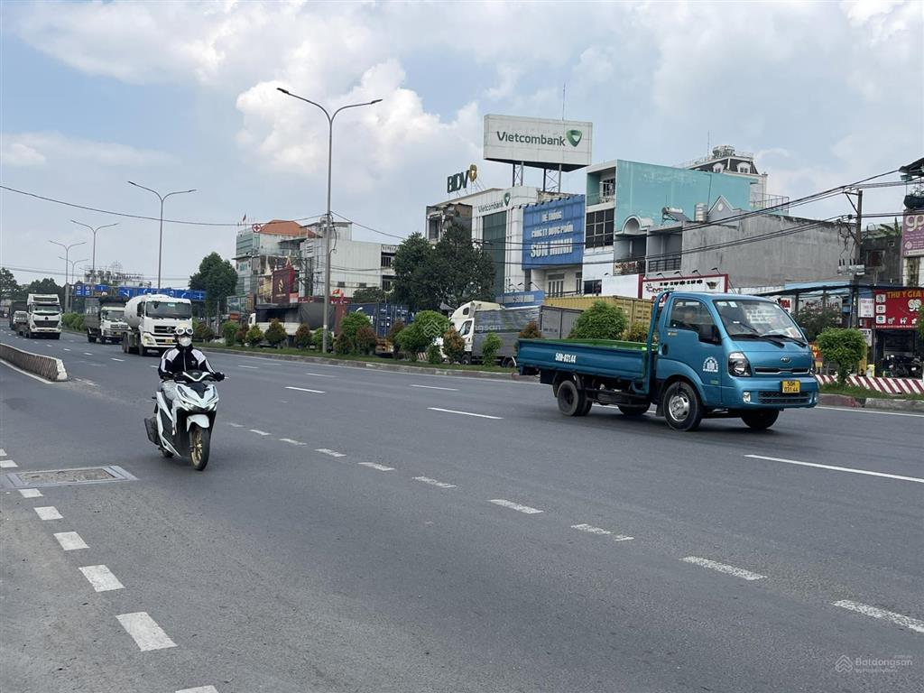 Chính chủ cần bán nhà xưởng góc 2 mặt tiền đường quốc lộ 51 gần bệnh viện shinmak biên hoà