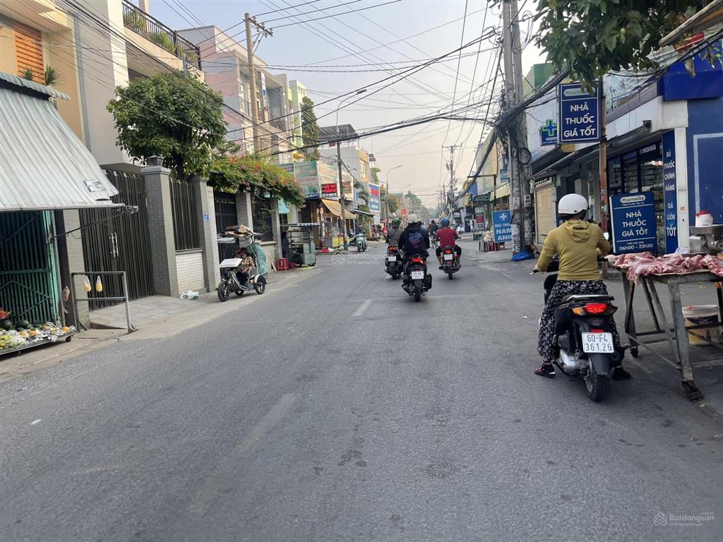 Chính chủ cần bán nhà 1 trệt 1 lầu kế bên chợ lý văn sâm, gần đồng khởi p.tam hiệp giá 6,2 tỷ