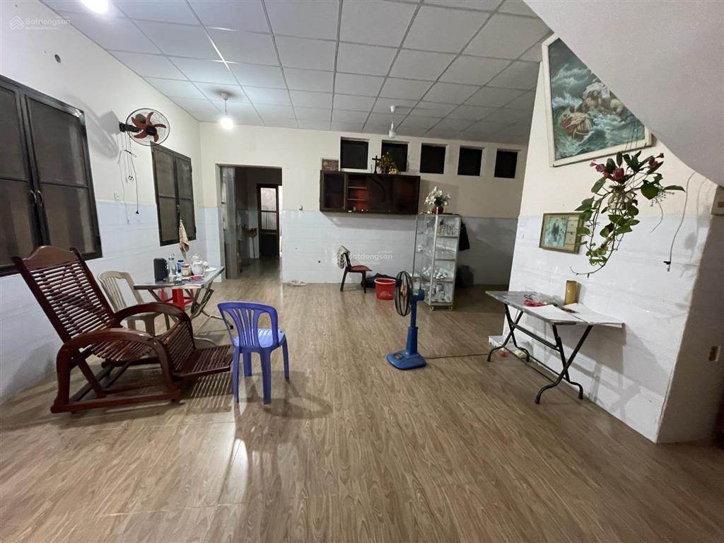 Chính chủ cần bán gấp nhà 1 trệt 1 lầu gần đồng khởi, gần chợ lý văn sâm, đường 8m, dt 9,5x40