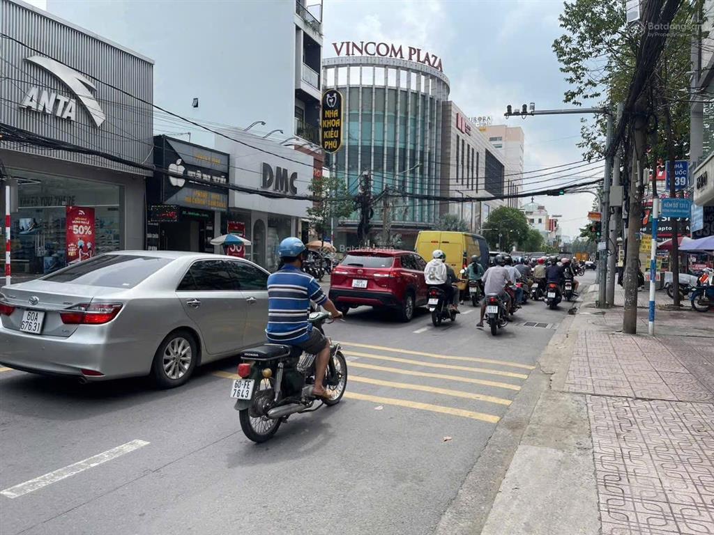 Chính chủ cần bán lô đất biệt thự 8x15 đường nhựa 2 ô tô gần ngã tư vincom giá chỉ 6 tỷ 400tr