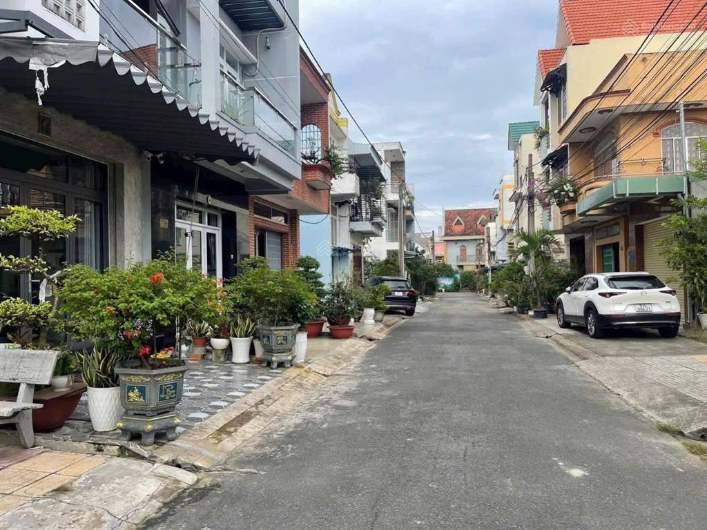 Chính chủ cần bán lô đất biệt thự 8x15 đường nhựa 2 ô tô gần ngã tư vincom giá chỉ 6 tỷ 400tr