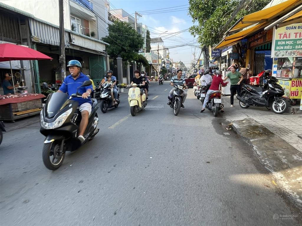 Cần bán nhà mặt tiền kinh doanh lý văn sâm gần đồng khởi dt đẹp 8,5x23 giá tốt 11,8 tỷ
