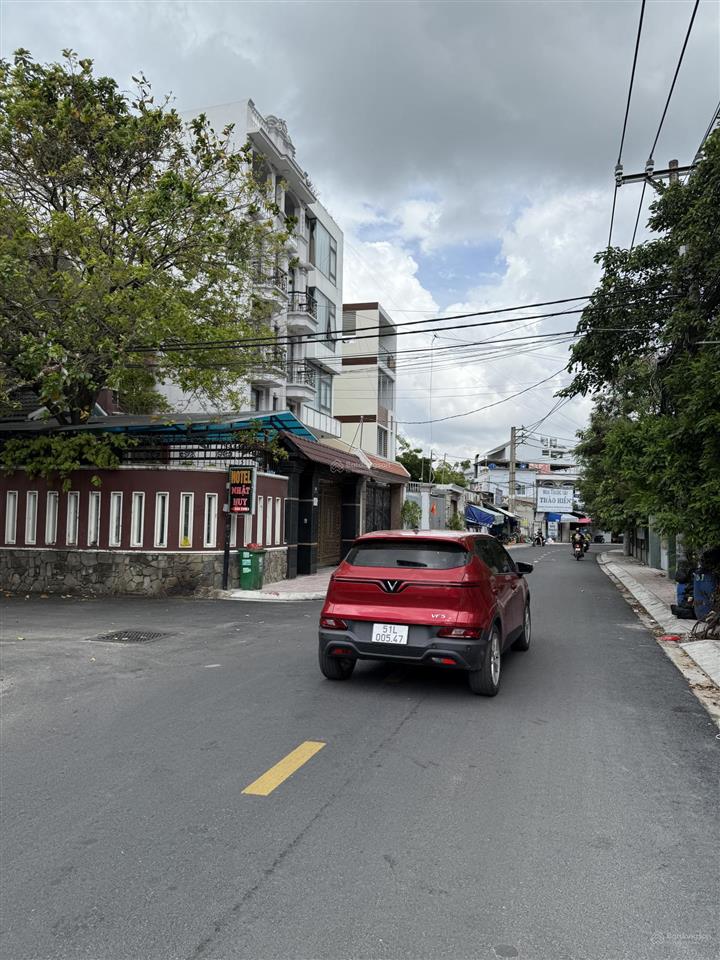 Hàng hiếm mặt tiền đường số 8, phường linh trung tp thủ đức, dt 118 m2 giá 12 tỷ 300