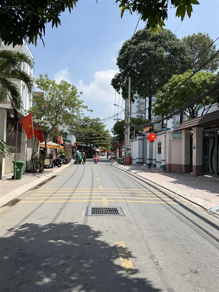 Hàng hiếm mặt tiền đường số 8, phường linh trung tp thủ đức, dt 118 m2 giá 12 tỷ 300
