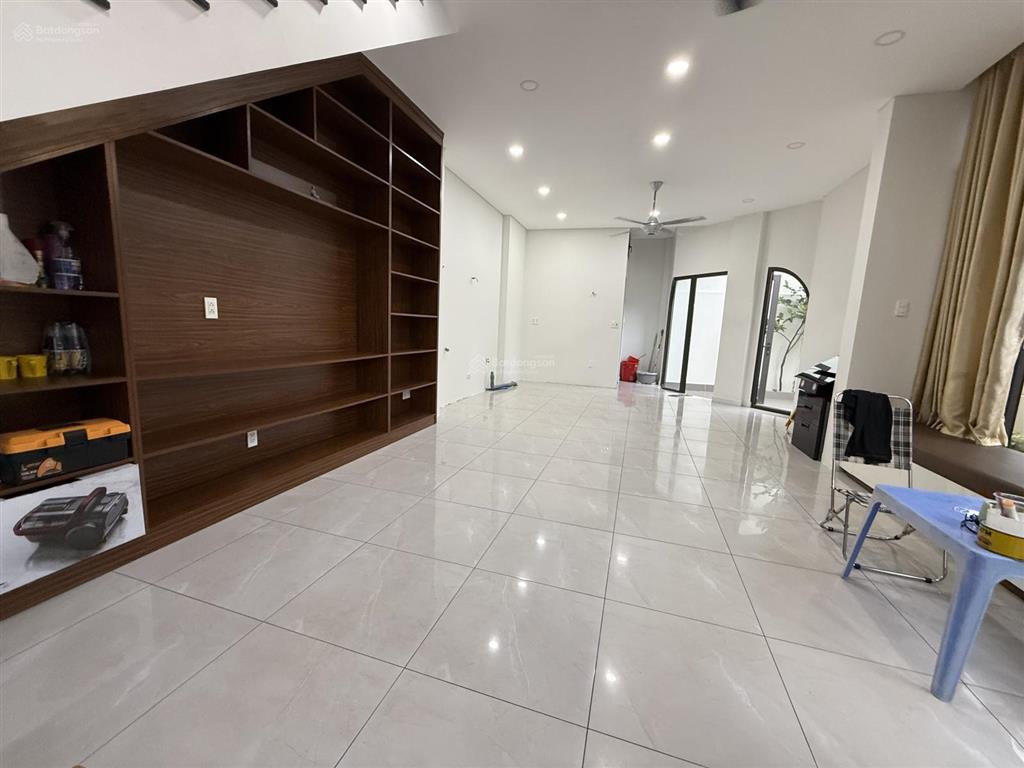 Căn nhà 3 lầu siêu đẹp ngay trung tâm phưởng linh chiểu tp thủ đức giá 13 tỷ