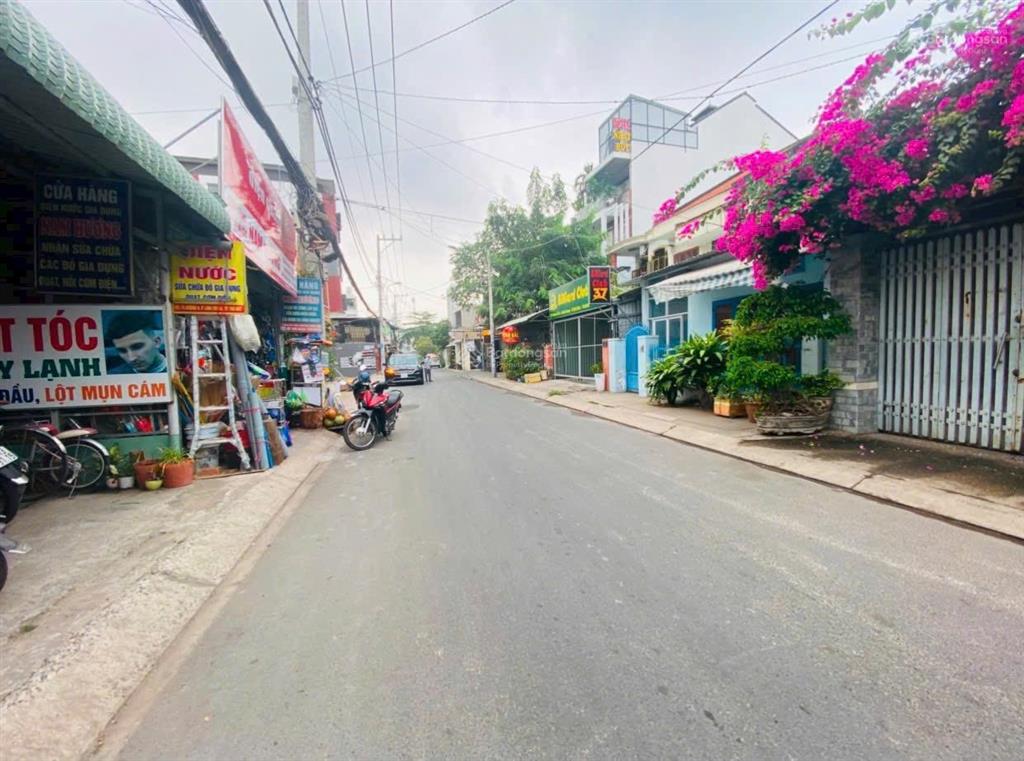 Bán gấp 2000m2 đất xã xuân đông, tỉnh đồng nai, cách đường đt 765 2km, hẻm xe tải ac  sớm