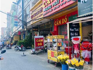 Bán nhà 3 lầu mặt tiền chợ linh trung  đường linh trung, hàng víp giá 16 tỷ