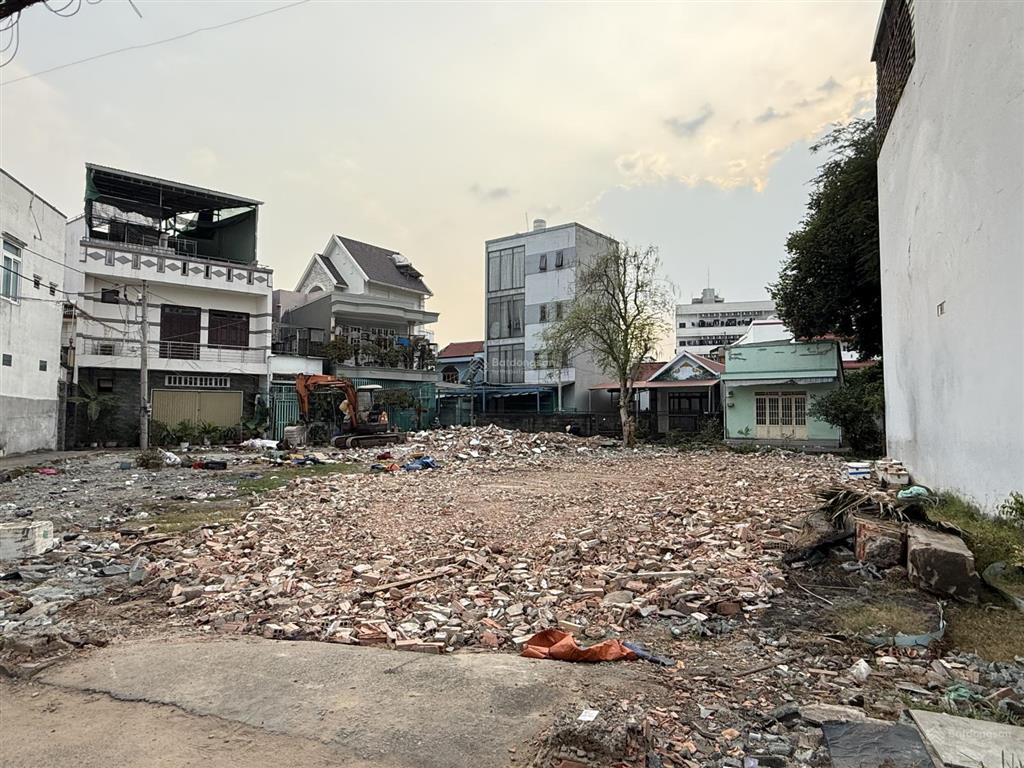 Bán gấp lô đất kế bên khu ẩm thực nai vàng phường linh trung thủ đức