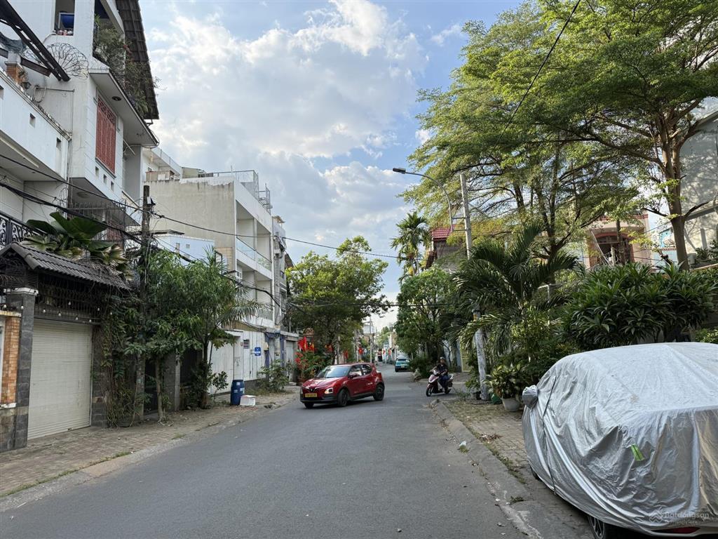 Bán căn nhà dt 100 m2 mt đường số 9, phường linh trung, giá bán 14 tỷ  0937 752 ***