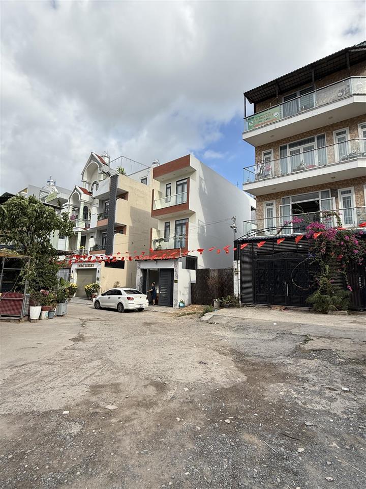 Bán lô đất 112 m2 .phường linh trung .giá 9 tỷ