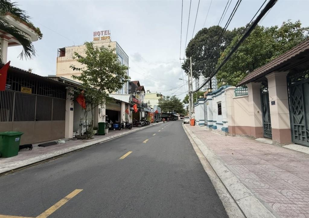 Bán gấp lô đất 123 m2 đường số 8 .. phường linh trung tp thủ đức