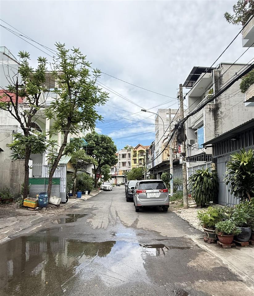 Bán nhà trọ .. đường số 9 linh trung diện tích 200 m2 .. giá 13 tỷ 500