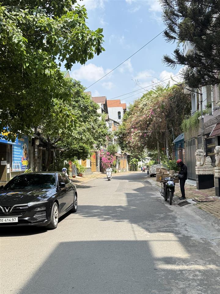 Bán nhà trọ .. đường số 9 linh trung diện tích 200 m2 .. giá 13 tỷ 500