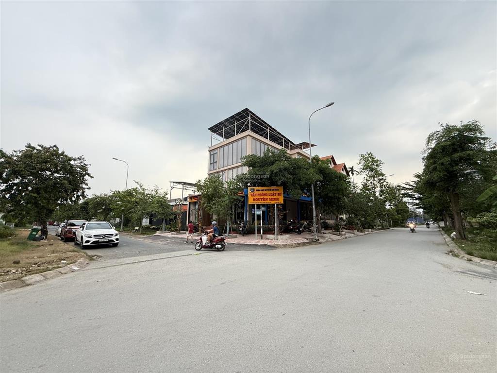 Bán gấp lô đất 200 m² khu dự án nam long phước long b