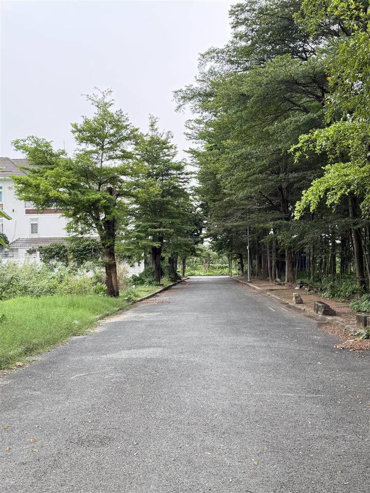 Bán gấp lô đất 200 m² khu dự án nam long phước long b