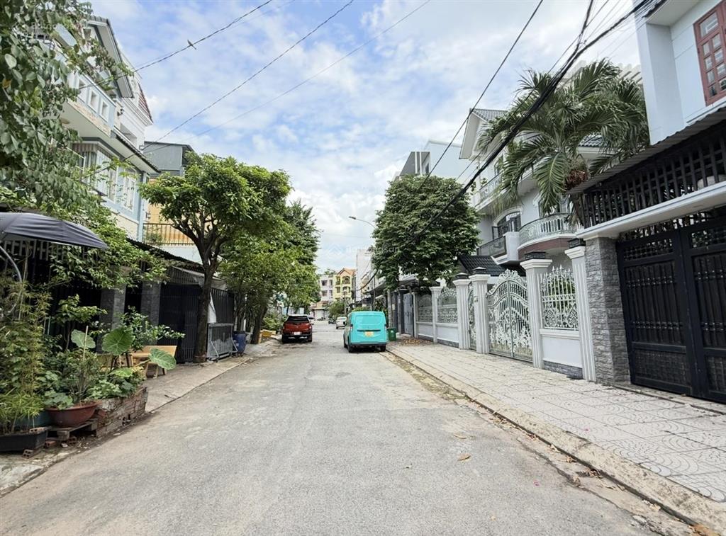 Ngợp bank bán gấp 100 m2 đất hẻm xe ô tô tải đường số 9 linh trung thủ đức giá 8,2 tỷ