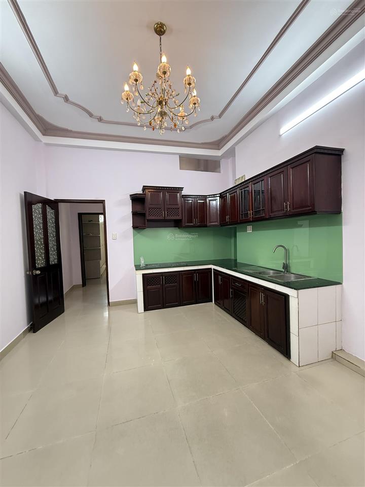 Bán gấp nhà 1 trệt 4 lầu. hẻm đường kha vạn cân. phường linh chiểu tp thủ đức