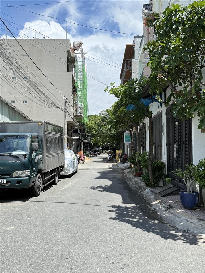 Bán lô đất khu thiên nhiên kỷ gần hoàng diệu 2. phường linh trung tp thủ đức