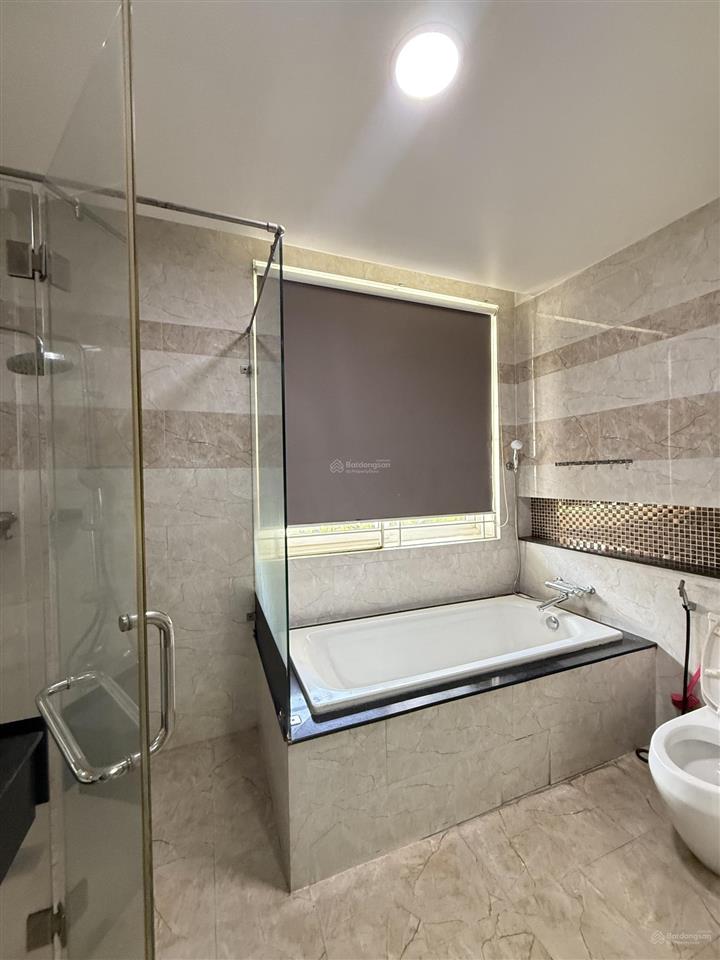 Bán biệt thự 195m2 đường trương văn thành, phường hiệp phú, quận 9. giá 18 tỷ