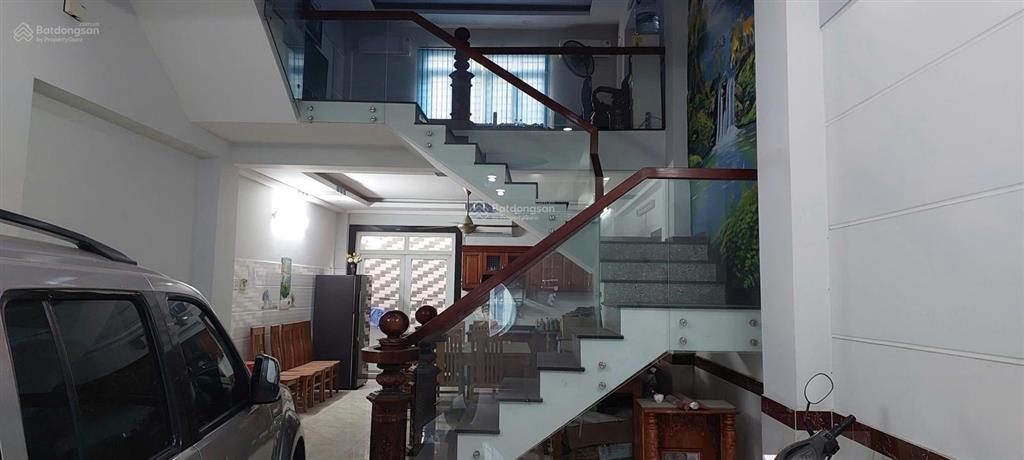 Nhà hẻm nhựa lớn 12m. vị trí kinh doanh cực tốt ngang hơn 5m