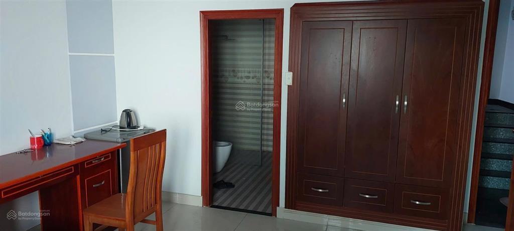 Nhà hẻm nhựa lớn 12m. vị trí kinh doanh cực tốt ngang hơn 5m