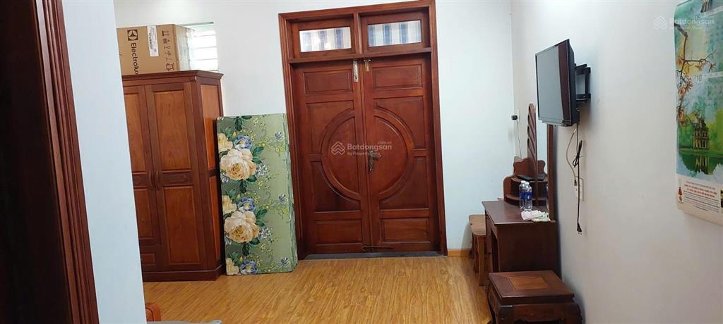Nhà hẻm nhựa lớn 12m. vị trí kinh doanh cực tốt ngang hơn 5m
