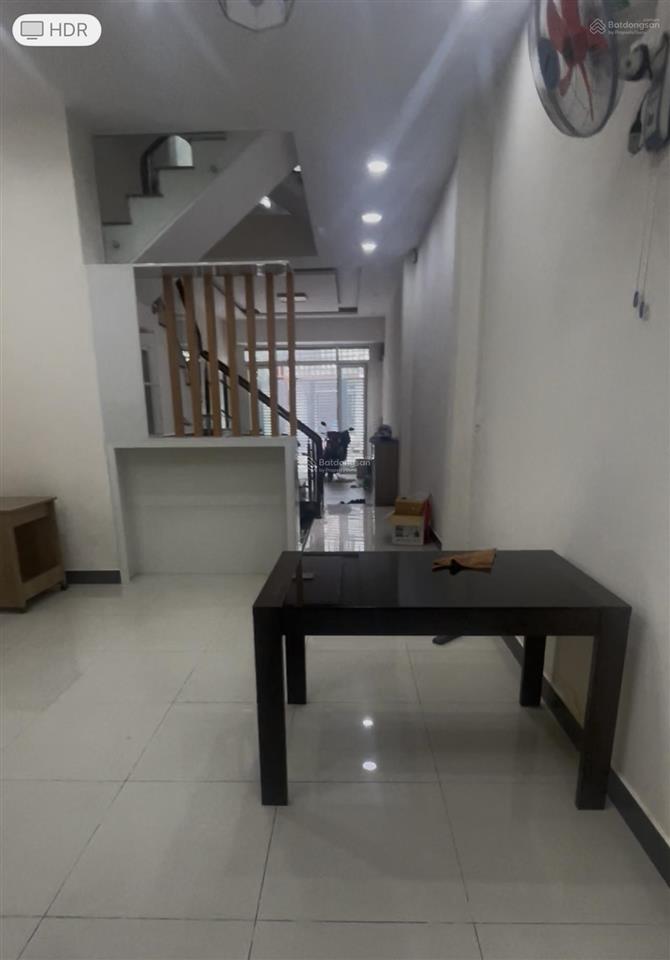 Nhà hàng hiếm 4 tầng mặt tiền đường 40 linh đông. 8,9 tỉ.