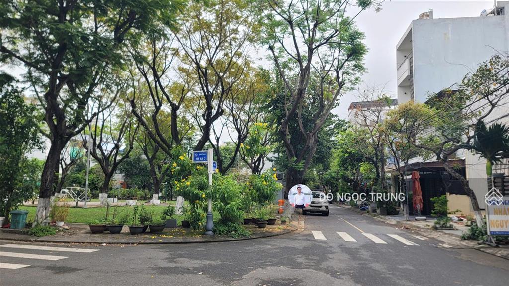Bán đất đường nguyễn tư giản, vị trí đẹp đối diện công viên, sát bở sông hàn, gần bãi tắm mỹ khê.