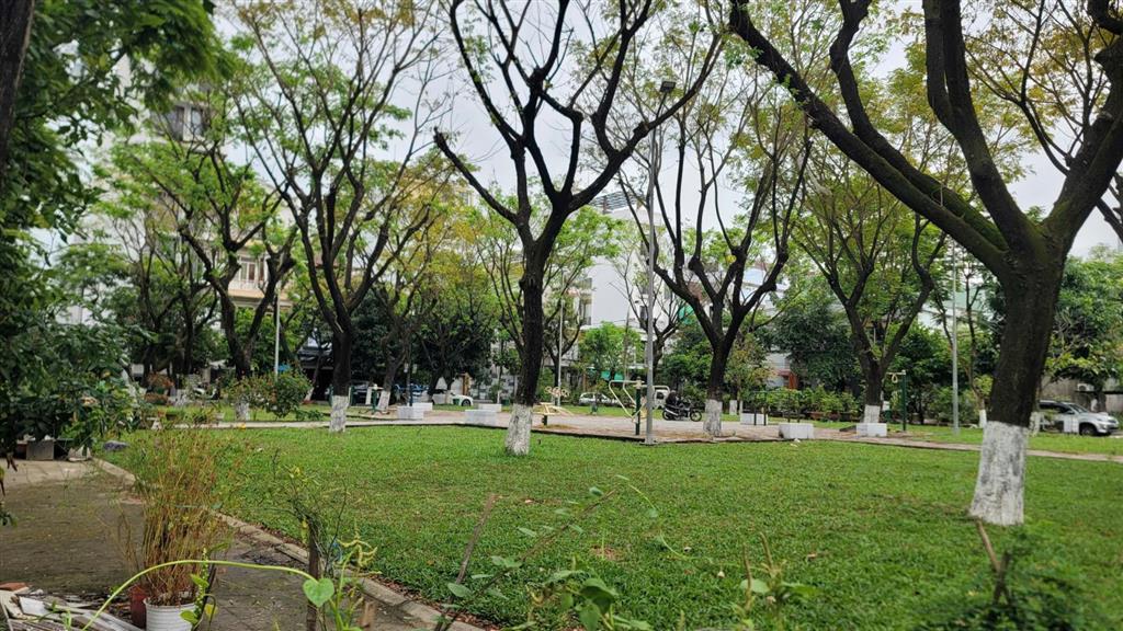 Bán đất đường nguyễn tư giản, vị trí đẹp đối diện công viên, sát bở sông hàn, gần bãi tắm mỹ khê.