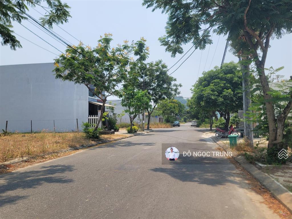 Bán đất góc 2 mặt tiền nguyễn cơ thạch  thủy sơn 5, cách bãi tắm 500m, trục thông, vị trí đẹp, rẻ