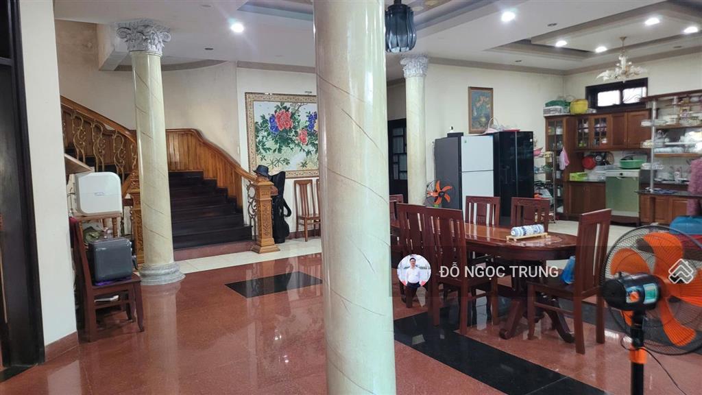 Bán đất đường lưu quang thuận đà nẵng, tặng kèm biệt thự 2 tầng cổ điển. cách bãi tắm 700m, giá rẻ