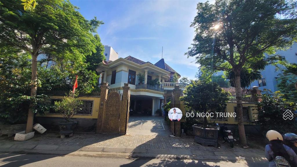Bán đất đường lưu quang thuận đà nẵng, tặng kèm biệt thự 2 tầng cổ điển. cách bãi tắm 700m, giá rẻ