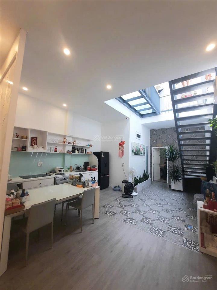 Bán nhà 2 tầng mặt tiền lê cảnh tuân  nại hiên đông  sơn trà giá 9ty3 ( 118m2= ngang 5m)