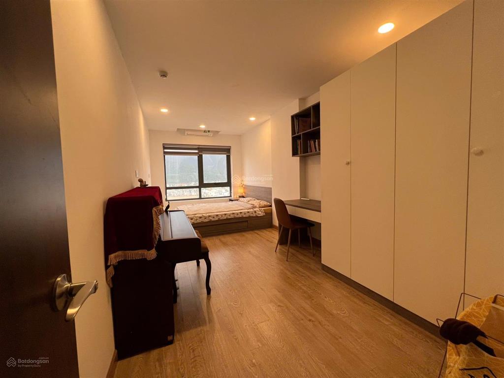 Bán cc cao cấp sơn trà ocean view 95 ngô quyền tầng cao view núi 50m2 full nội thất giá 2ty7 sổ đỏ