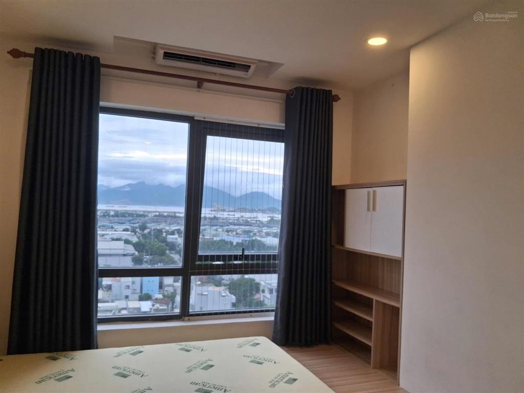 Cho thuê căn hộ cao cấp sơn trà ocean view 2 pn full nội thất vào ở ngay tầng cao giá 14tr
